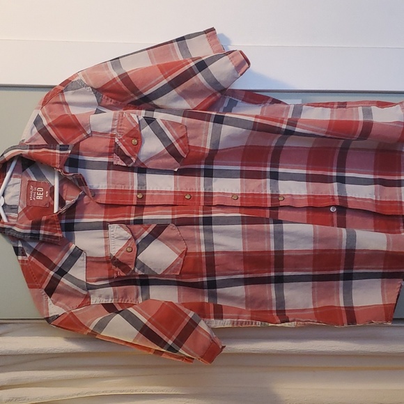 (3 For $20) Wrangler snap top - Picture 1 of 4